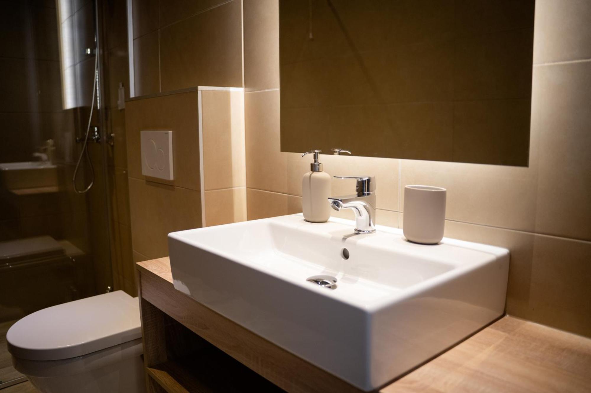 Olivia Rooms Belgrado Esterno foto