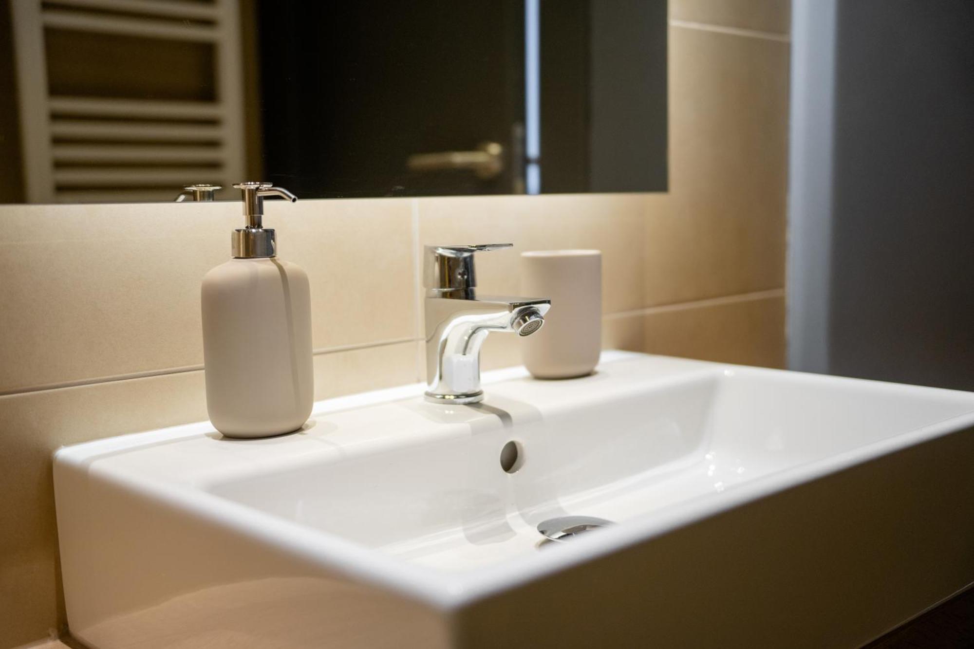 Olivia Rooms Belgrado Esterno foto